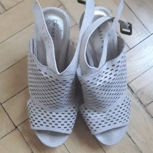 Beige suede espadrilles